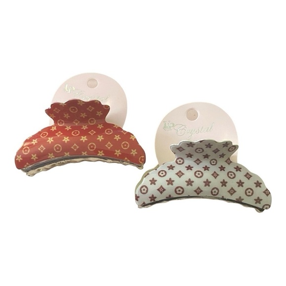 NWT-HAIRCLIPS-SET OF TWO - Picture 1 of 4